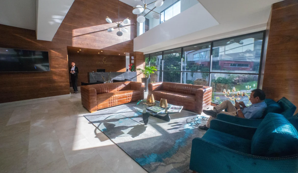 CAFE-HOTEL-MADURO-TRAVEL-CURACAO-MEDELLIN