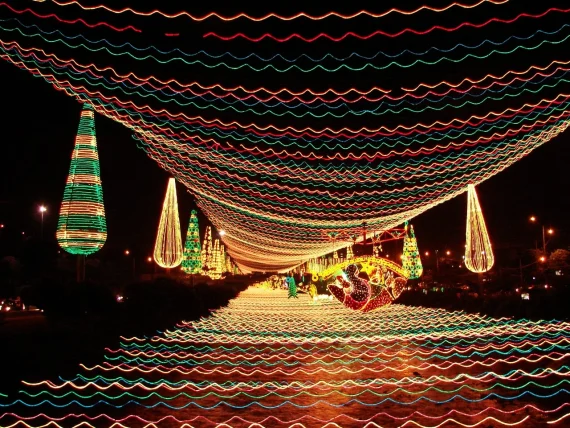 Feria de luces Medellin Maduro Travel Curacao